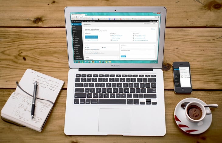 WordPress vs HubSpot vs Joomla vs Drupal: Qual o melhor CMS para a sua empresa?